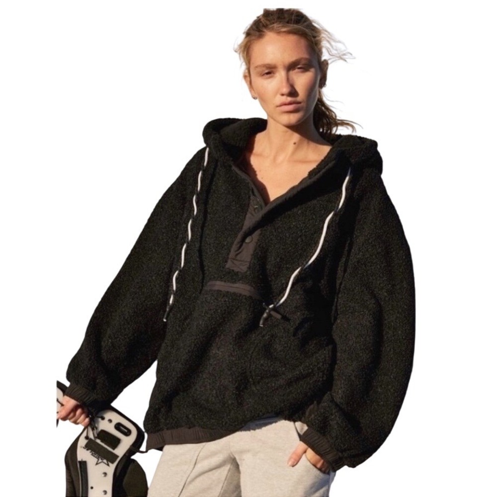 FP Movement Fuzzy Was She Fleece Black Pullover Oversized Hooded Sherpa M